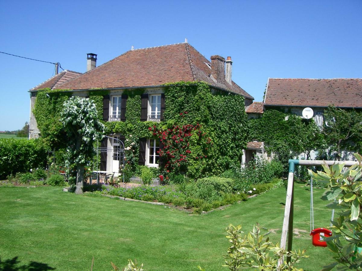La Ferme Le Merger Bed & Breakfast La Ferté-Gaucher Eksteriør bilde